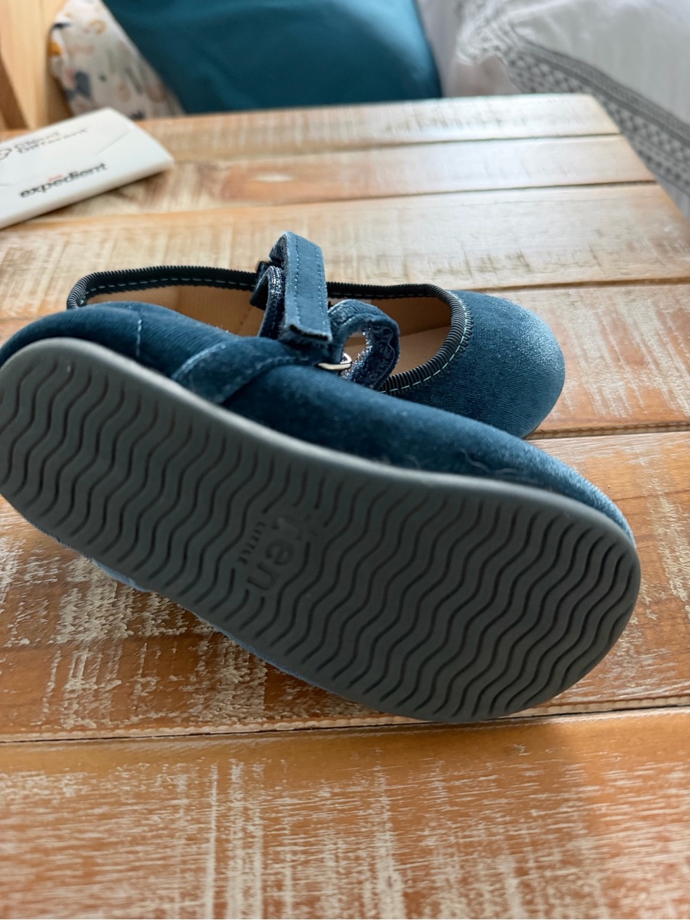 Ten Little Velvet Mary Jane Shoes in Teal - size 6.5 like new - Picture 4 of 4